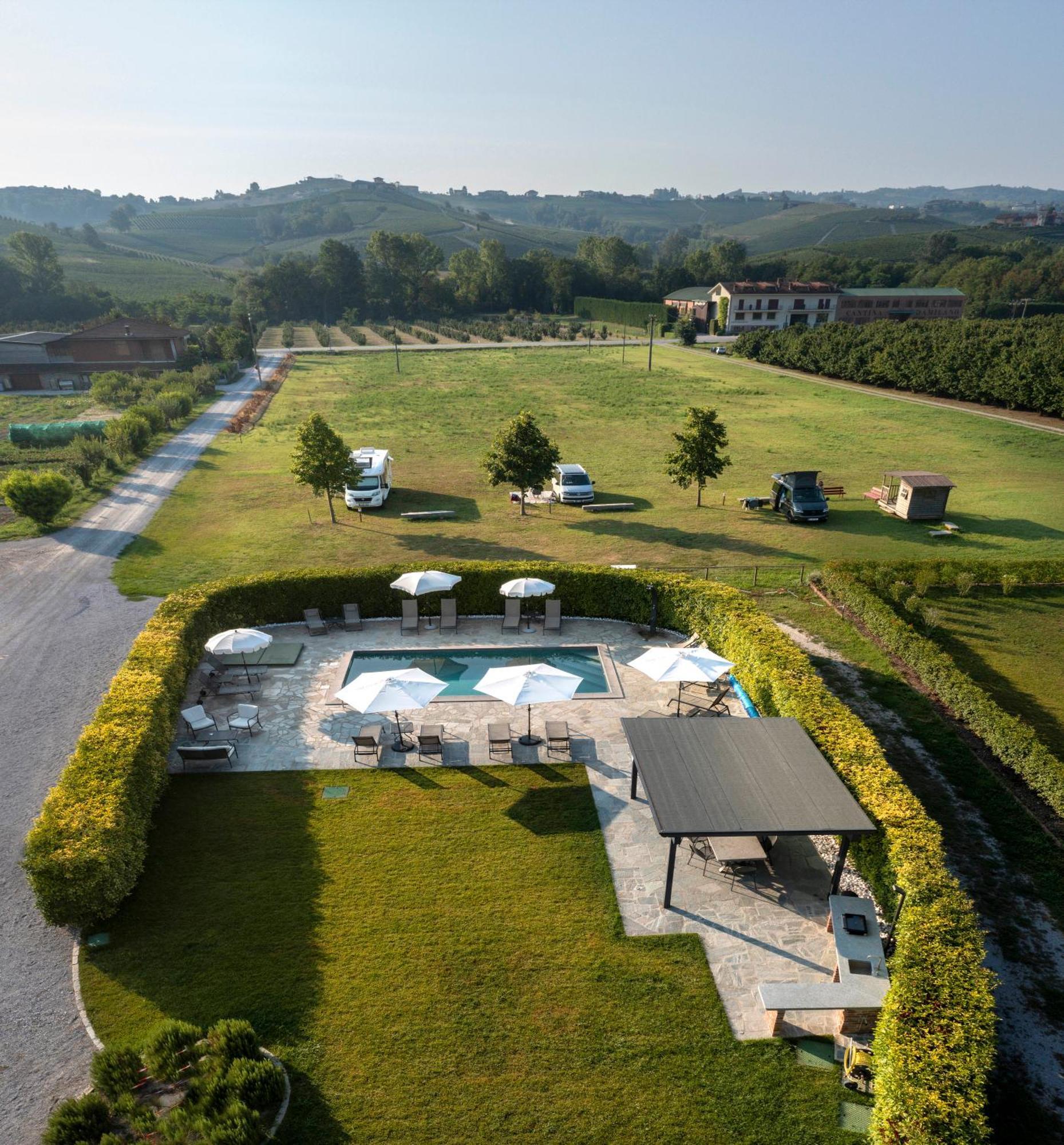 Cascina Rocca Agriturismo B&B La Morra Exterior photo